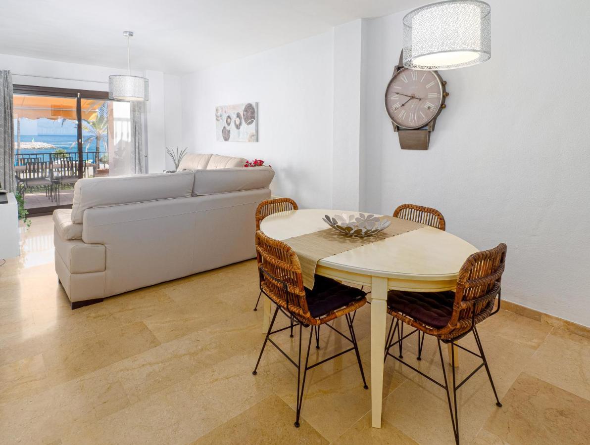 Frontline Beach Apartment Marina Real 5009 มานิลบา ภายนอก รูปภาพ