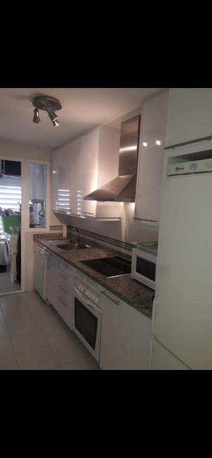 Frontline Beach Apartment Marina Real 5009 มานิลบา ภายนอก รูปภาพ