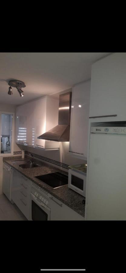 Frontline Beach Apartment Marina Real 5009 มานิลบา ภายนอก รูปภาพ